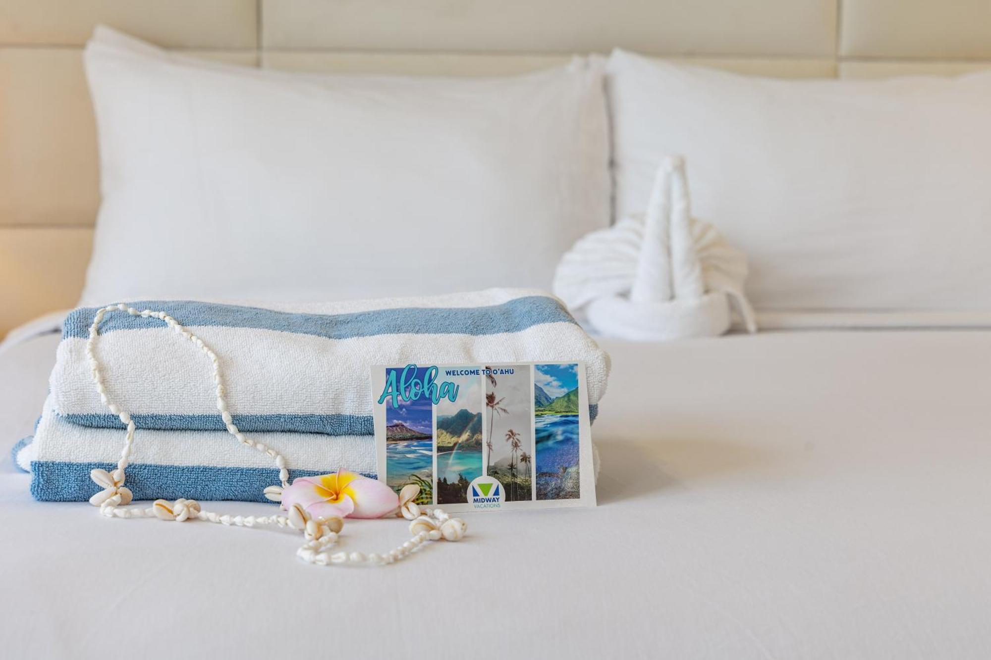Steps To Waikiki Beach! Newly Renovated With 75" Tv هونولولو المظهر الخارجي الصورة